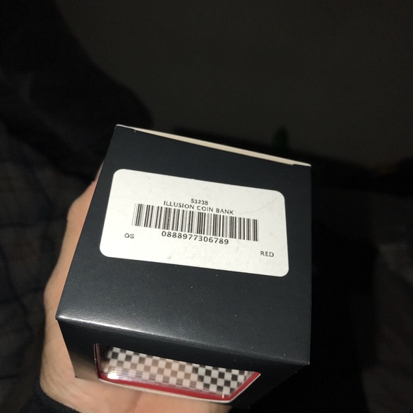 Supreme Illusion Bank - Picture 3 of 4